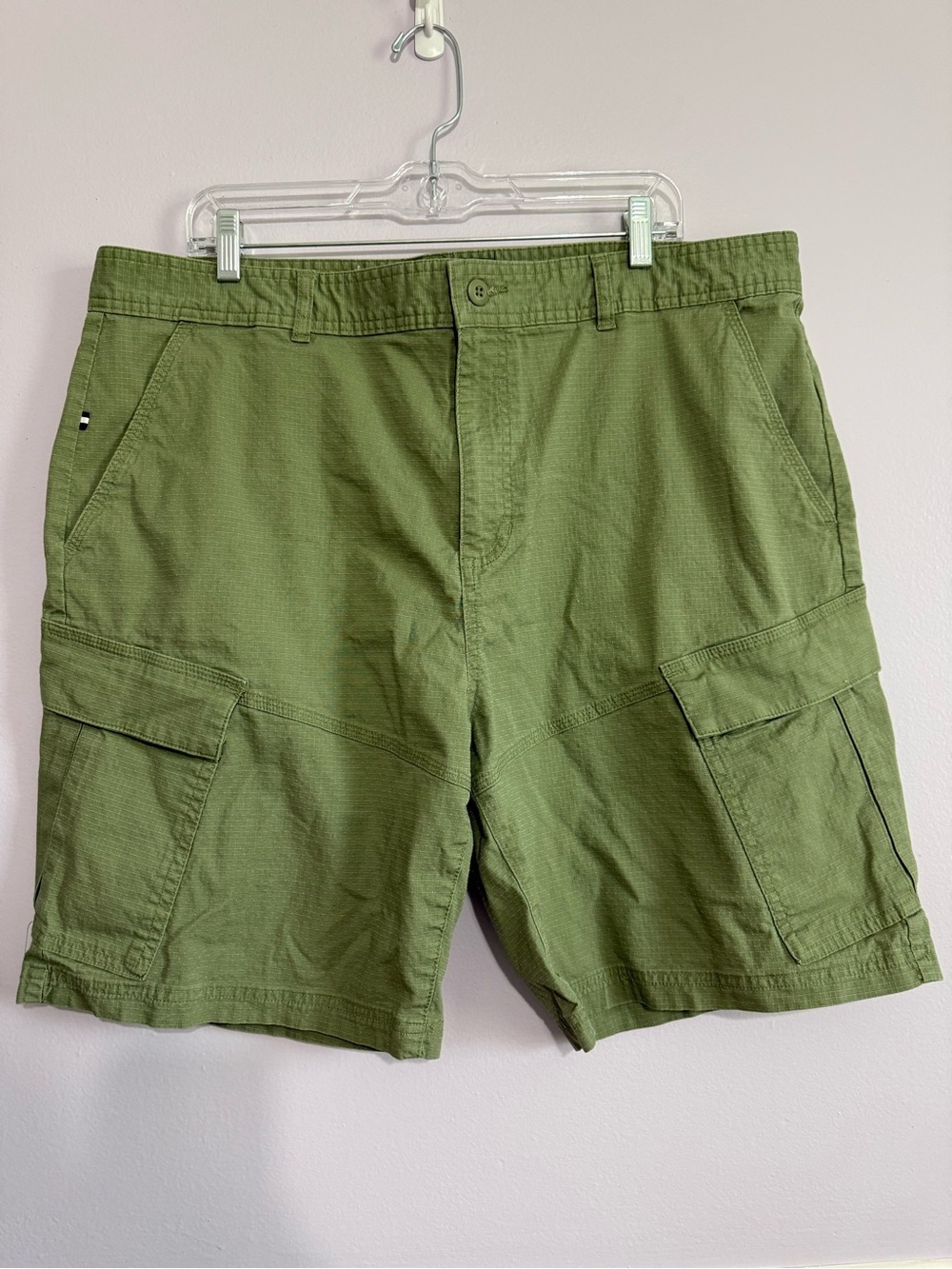 Edgar + Ash Green Cargo Men’s Shorts 9 Inch Inseam Size XL 40